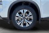Thumbnail of 2023 Pearl White Tricoat Nissan Rogue