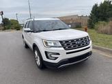 Thumbnail of 2016 White Platinum Clearcoat Metallic Ford Explorer