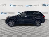 Thumbnail of 2018 Diamond Black Jeep Grand Cherokee