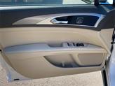 Thumbnail of 2020 White Platinum Tri-Coat Metallic Lincoln MKZ