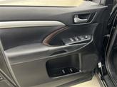 Thumbnail of 2018 Midnight Black Metallic Toyota Highlander