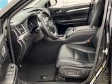 Thumbnail of 2018 Midnight Black Metallic Toyota Highlander