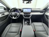 Thumbnail of 2025 White Metallic Ford Explorer
