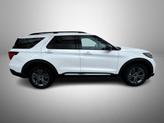 Thumbnail of 2025 White Metallic Ford Explorer
