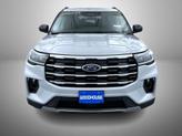 Thumbnail of 2025 Space White Metallic Ford Explorer