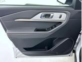 Thumbnail of 2025 Space White Metallic Ford Explorer