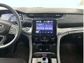 Thumbnail of 2023 Bright White Clearcoat Jeep Grand Cherokee