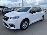 Thumbnail of 2026 Bright White Clearcoat Chrysler Pacifica
