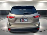 Thumbnail of 2015 Creme Brulee Mica Toyota Highlander