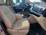 Thumbnail of 2015 Creme Brulee Mica Toyota Highlander