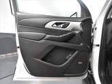 Thumbnail of 2021 Iridescent Pearl Tricoat Chevrolet Traverse