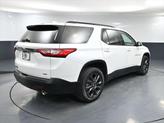 Thumbnail of 2021 Iridescent Pearl Tricoat Chevrolet Traverse