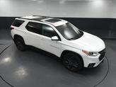 Thumbnail of 2021 Iridescent Pearl Tricoat Chevrolet Traverse
