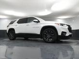 Thumbnail of 2021 Iridescent Pearl Tricoat Chevrolet Traverse