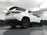 Thumbnail of 2021 Iridescent Pearl Tricoat Chevrolet Traverse