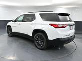 Thumbnail of 2021 Iridescent Pearl Tricoat Chevrolet Traverse