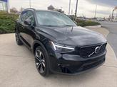 Thumbnail of 2025 Onyx Black Volvo XC40