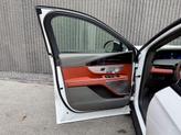 Thumbnail of 2025 White Platinum Clearcoat Metallic Lincoln Nautilus