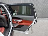Thumbnail of 2025 White Platinum Clearcoat Metallic Lincoln Nautilus