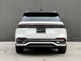 Thumbnail of 2025 White Platinum Clearcoat Metallic Lincoln Nautilus