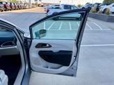 Thumbnail of 2017 Billet Silver Metallic Clearcoat Chrysler Pacifica