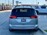 Thumbnail of 2017 Billet Silver Metallic Clearcoat Chrysler Pacifica