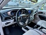 Thumbnail of 2017 Billet Silver Metallic Clearcoat Chrysler Pacifica
