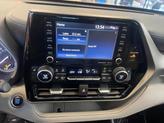 Thumbnail of 2021 Celestial Silver Metallic Toyota Highlander
