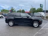 Thumbnail of 2023 Diamond Black Jeep Grand Cherokee