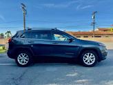 Thumbnail of 2016 Granite Crystal Metallic Clearcoat Jeep Cherokee