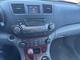 Thumbnail of 2010 Classic Silver Metallic Toyota Highlander