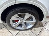 Thumbnail of 2018 Glacier White Bentley Bentayga