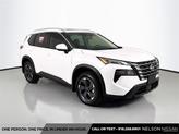 Thumbnail of 2025 Everest White Pearl Nissan Rogue