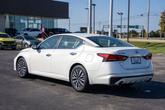 Thumbnail of 2023 Pearl White Tricoat Nissan Altima