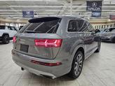 Thumbnail of 2018 Gray Audi Q7