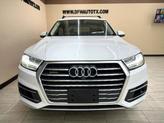 Thumbnail of 2018 White Audi Q7