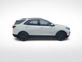 Thumbnail of 2022 Summit White Chevrolet Equinox
