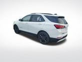 Thumbnail of 2022 Summit White Chevrolet Equinox