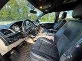 Thumbnail of 2018 Black Onyx Crystal Pearlcoat Dodge Grand Caravan