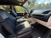 Thumbnail of 2018 Black Onyx Crystal Pearlcoat Dodge Grand Caravan