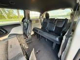 Thumbnail of 2018 Black Onyx Crystal Pearlcoat Dodge Grand Caravan