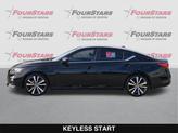 Thumbnail of 2022 Super Black Clearcoat Nissan Altima