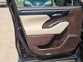 Thumbnail of 2021 Black Toyota Highlander