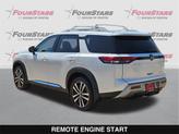 Thumbnail of 2025 Everest White Pearl Tricoat Nissan Pathfinder