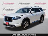 Thumbnail of 2025 Everest White Pearl Tricoat Nissan Pathfinder
