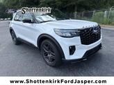 Photo of 2025 Star White Metallic Tri-Coat Ford Explorer