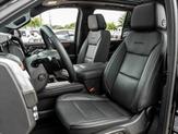 Thumbnail of 2025 Onyx Black GMC Yukon