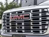 Thumbnail of 2025 Onyx Black GMC Yukon