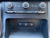 Thumbnail of 2022 Snow White Pearl Kia Carnival