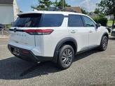 Thumbnail of 2025 Everest White Pearl Tricoat Nissan Pathfinder